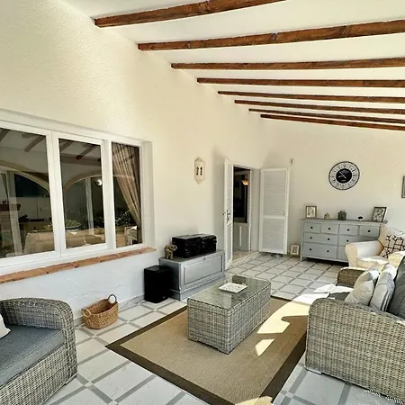 Paraiso Villa