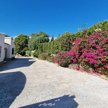 Paraiso Villa